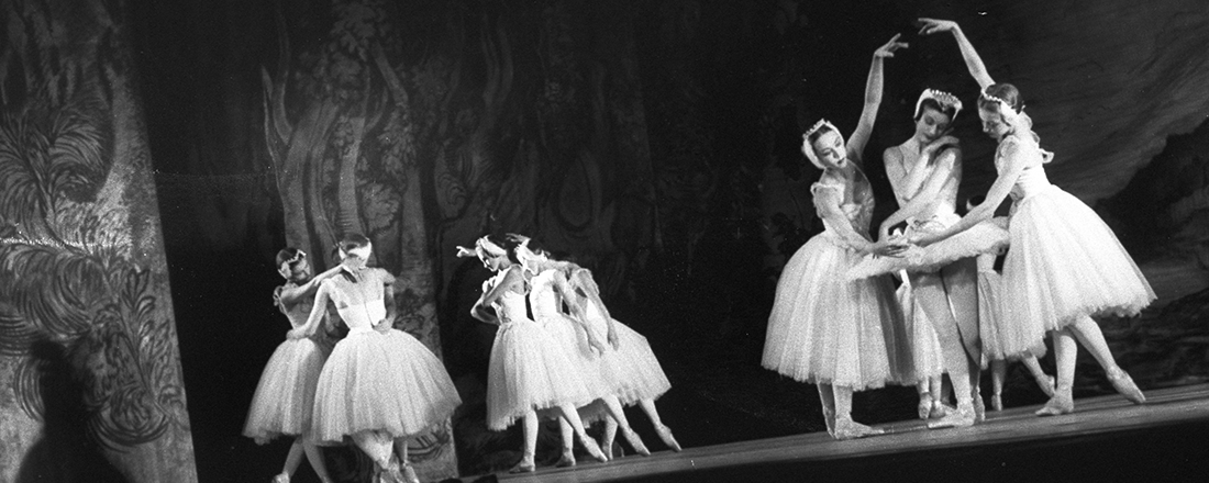Royal Ballet's "Swan Lake" (Source: State Library of New South Wales/Flickr)